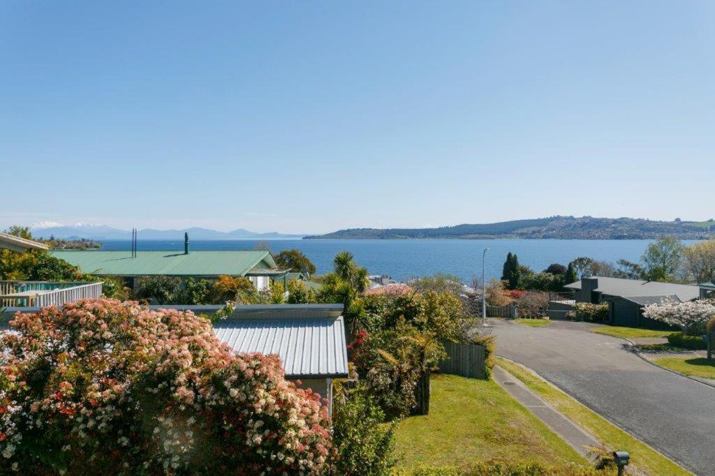 2Mins To Lakefront Family Retreat Taupo Dış mekan fotoğraf